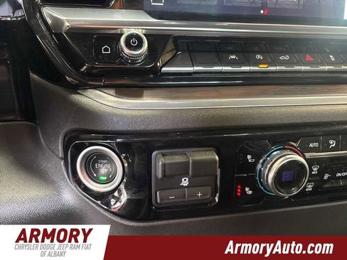 Used 2025 GMC Sierra 1500 SLT image 19