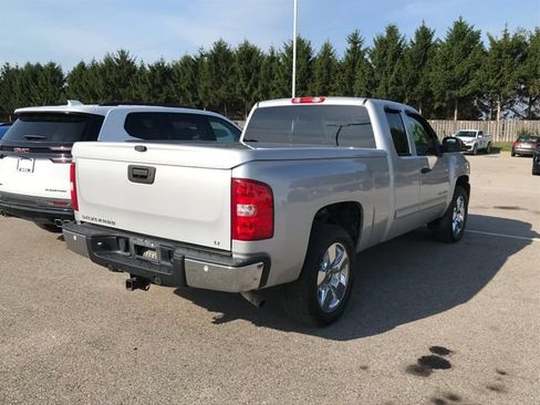 Used 2011 Chevrolet Silverado 1500 LT w/ All-Star Edition AWD/4WD image 2