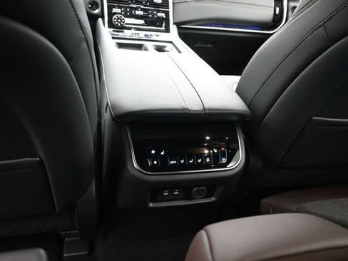 Used 2026 Nissan Armada Platinum Reserve w/ Convenience Package AWD/4WD image 25