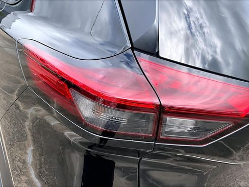 Certified 2023 Nissan Rogue SV image 28