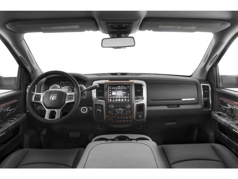 Used 2018 RAM 2500 Laramie w/ Snow Chief Group AWD/4WD image 3
