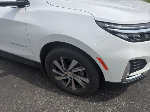 Used 2024 Chevrolet Equinox Premier image 2