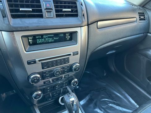 Used 2010 Ford Fusion SEL image 25