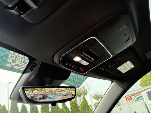 Used 2024 Chevrolet Traverse RS FWD image 40
