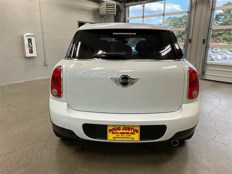 Used 2014 MINI Cooper Countryman w/ Cold Weather Package FWD image 4