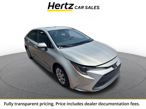 Used 2025 Toyota Corolla LE FWD image 1