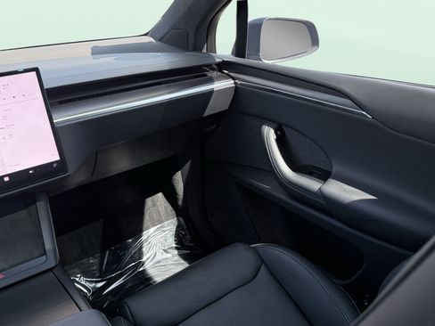 Used 2025 Tesla Model X Plaid AWD/4WD image 63