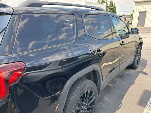 Used 2023 GMC Acadia SLE w/ Elevation Edition FWD image 7