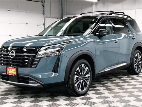 New 2026 Nissan Pathfinder Platinum w/ Lighting Package AWD/4WD image 3
