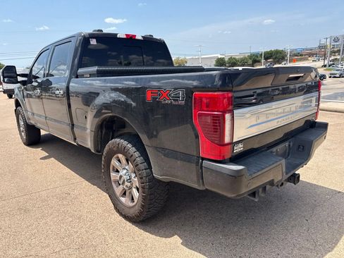 Used 2022 Ford F250 Platinum w/ FX4 Off-Road Package AWD/4WD image 5