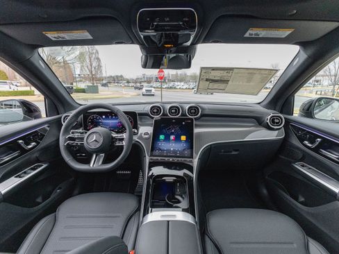 New 2026 Mercedes-Benz GLC 300 4MATIC image 17