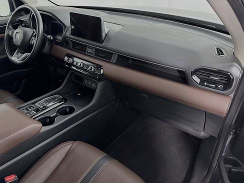 Certified 2023 Honda Pilot Elite image 32