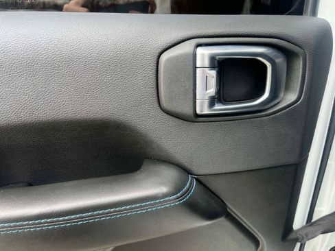 Used 2024 Jeep Wrangler Unlimited Rubicon 4xe AWD/4WD image 12