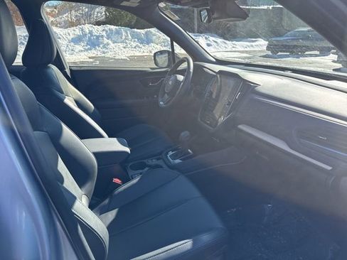 Used 2025 Subaru Forester Limited image 12