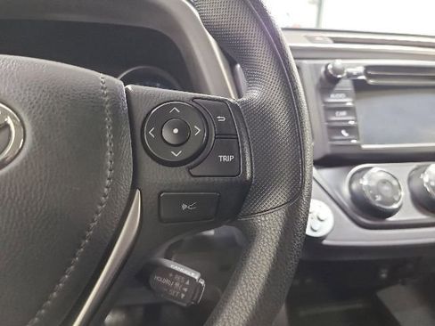 Used 2018 Toyota RAV4 LE w/ All Weather Liner Package FWD image 23