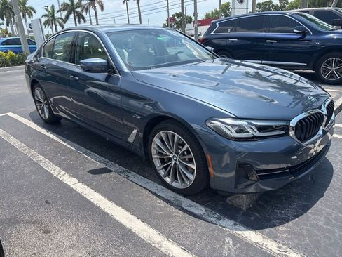Used 2023 BMW 530e w/ Premium Package RWD image 9