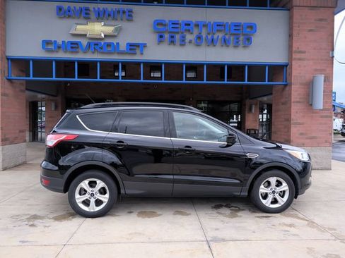 Used 2016 Ford Escape SE w/ Equipment Group 201A AWD/4WD image 9