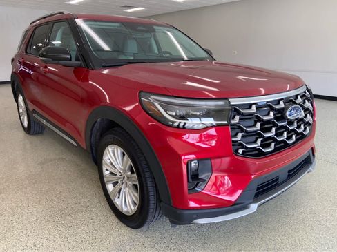 Used 2025 Ford Explorer Platinum w/ LUX Leather Package image 3