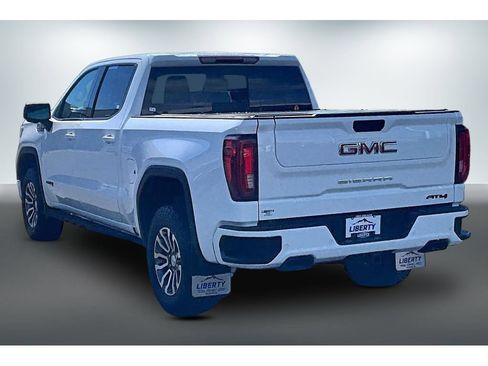 Used 2022 GMC Sierra 1500 AT4 w/ AT4 Premium Package AWD/4WD image 4