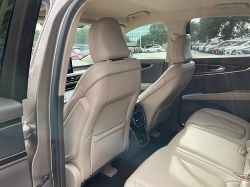 Used 2021 Lincoln Nautilus FWD w/ Equipment Group 101A image 25