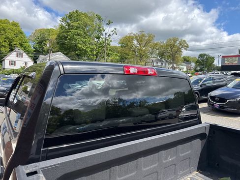 Used 2018 RAM 2500 Tradesman w/ Chrome Appearance Group AWD/4WD image 10