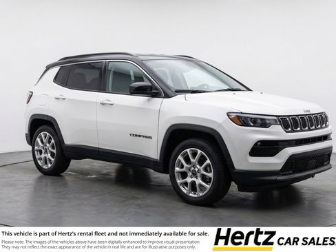 Used 2025 Jeep Compass Limited image 1