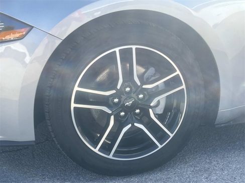 Used 2023 Ford Mustang Premium image 9