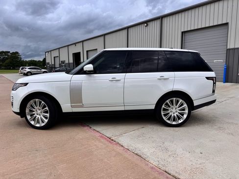 Used 2019 Land Rover Range Rover Supercharged AWD/4WD image 3