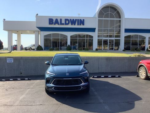 Used 2024 Buick Encore GX Preferred image 2