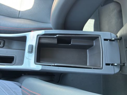 Used 2021 Chevrolet Bolt Premier w/ Infotainment Package FWD image 38