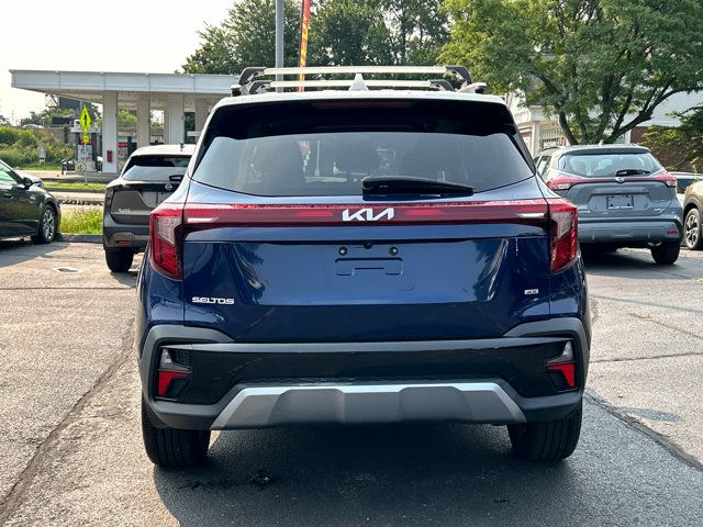 Used 2024 Kia Seltos S AWD/4WD image 3