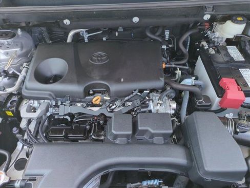 Used 2024 Toyota RAV4 LE FWD image 22
