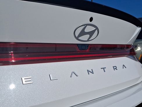 New 2026 Hyundai Elantra SEL Sport Premium FWD image 19