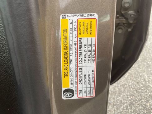 Used 2020 Buick Enclave Essence w/ Sound and Sites Package image 33