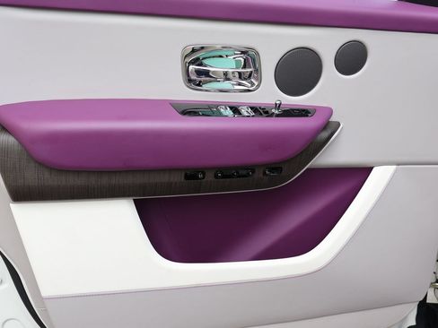 Certified 2024 Rolls-Royce Cullinan AWD/4WD image 10