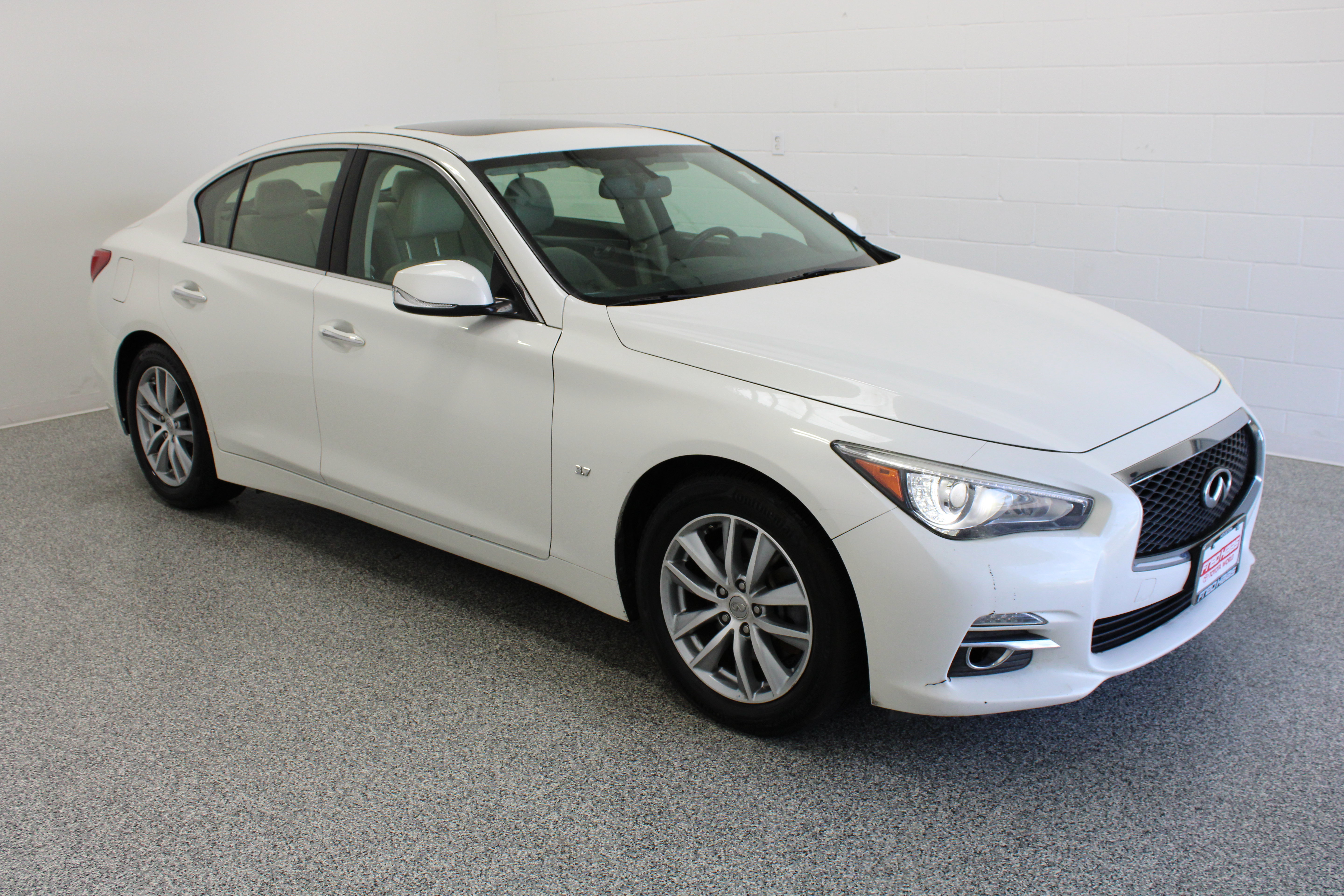 Used 2015 INFINITI Q50 Premium AWD/4WD image 4