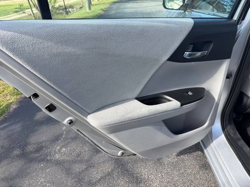 Used 2013 Honda Accord LX image 16