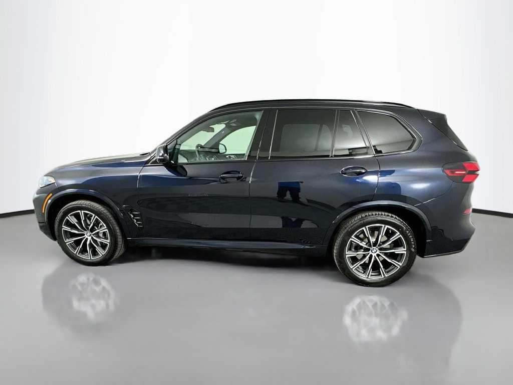 Used 2026 BMW X5 sDrive40i w/ M Sport Package RWD image 8