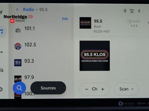 Used 2023 Toyota Tundra Limited image 28