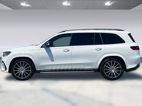 Used 2026 Mercedes-Benz GLS 580 4MATIC image 2