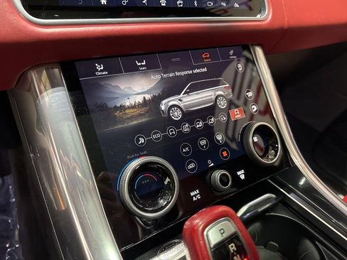 Used 2018 Land Rover Range Rover Sport SVR image 20