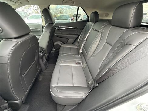 Used 2023 Buick Envision Essence image 23