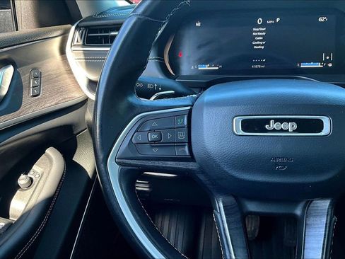 Used 2021 Jeep Grand Cherokee L Limited image 11