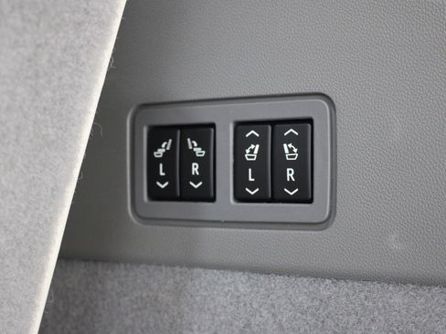 Used 2023 Cadillac XT6 Premium Luxury image 30