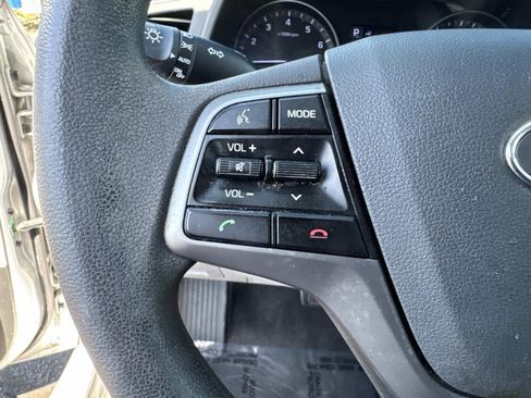 Used 2018 Hyundai Elantra SEL FWD image 29
