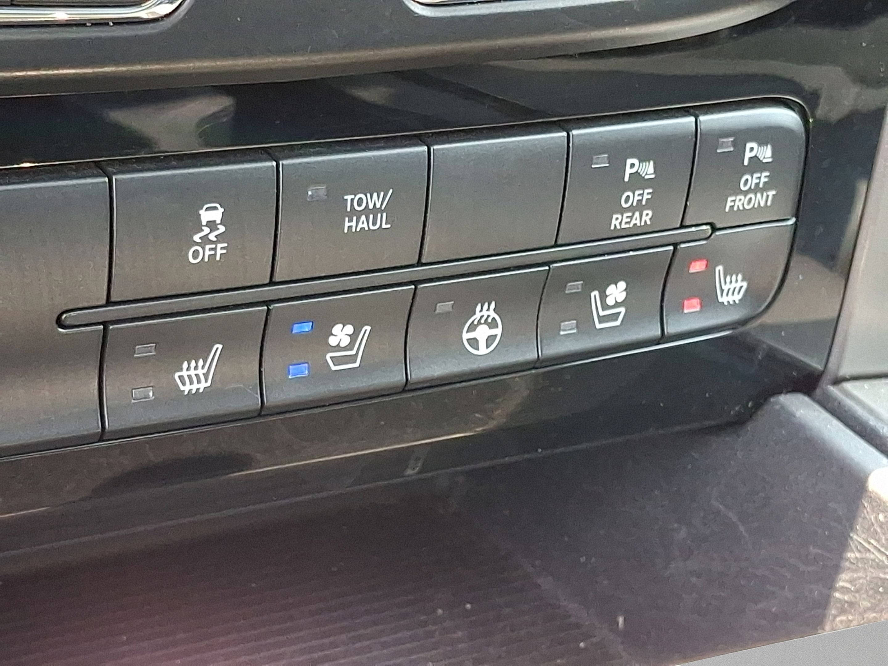 Used 2018 RAM 1500 Sport w/ Convenience Group AWD/4WD image 25