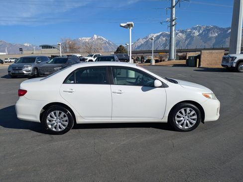 Used 2013 Toyota Corolla LE image 6