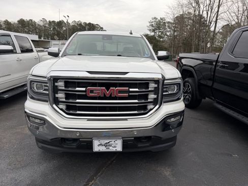 Used 2018 GMC Sierra 1500 SLT image 2
