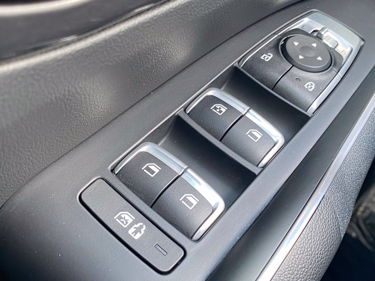 Certified 2023 Kia Sorento S w/ Panoramic Sunroof Package FWD image 10