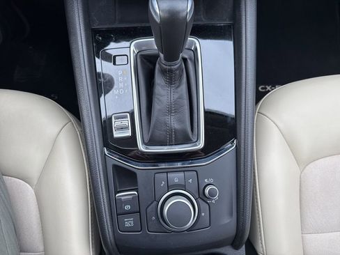 Used 2021 MAZDA CX-5 Touring image 27